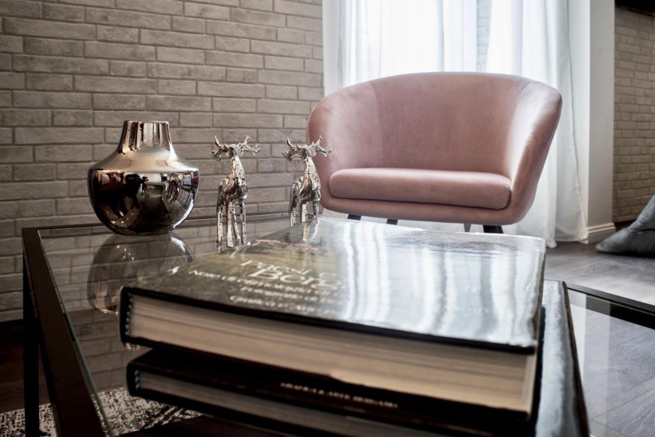 Chiclife Shenkin Sarona - Santa Caterina & Museums Apartment Bergamo Bagian luar foto