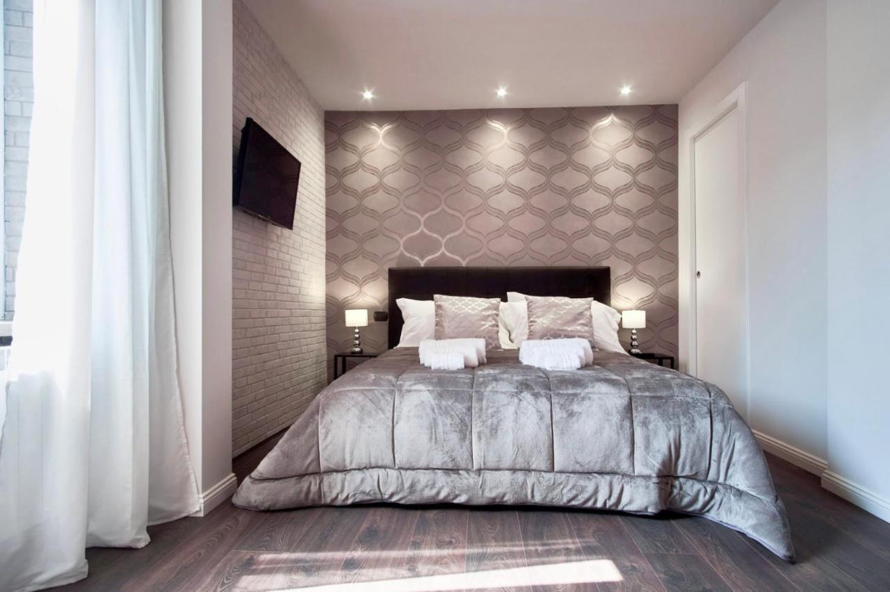 Chiclife Shenkin Sarona - Santa Caterina & Museums Apartment Bergamo Bagian luar foto