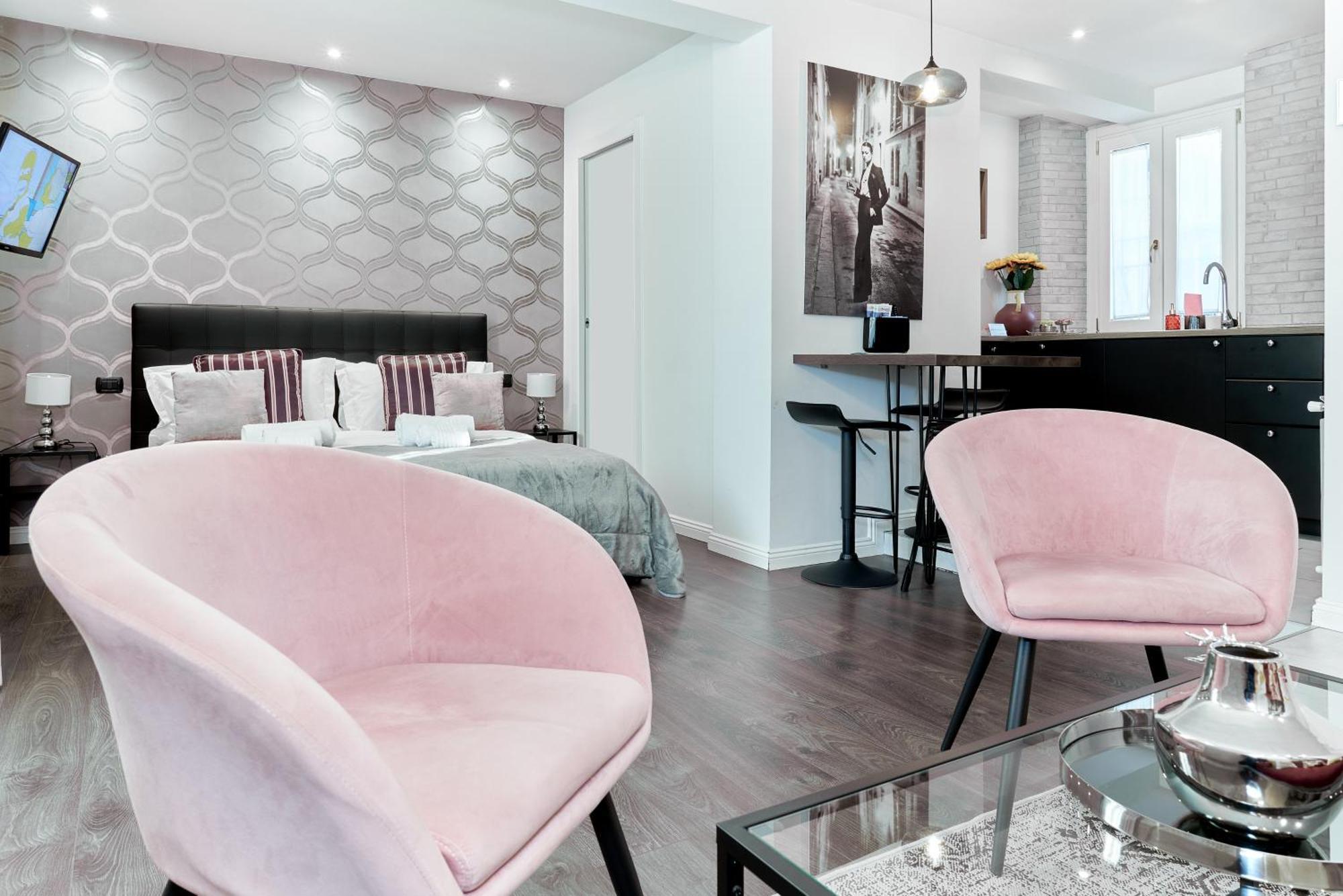 Chiclife Shenkin Sarona - Santa Caterina & Museums Apartment Bergamo Bagian luar foto
